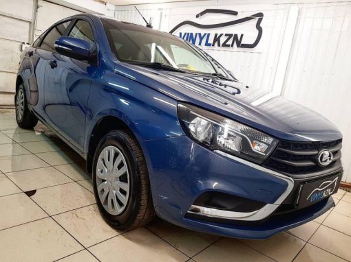 Lada Vesta — полировка кузова и тонировка стекол пленкой Ultra Vision 85%