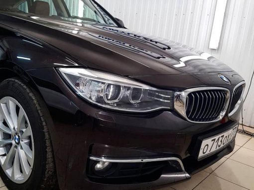 BMW 3-Series — полировка фар и дальнейшее бронирование полиуретановой пленкой Hexis