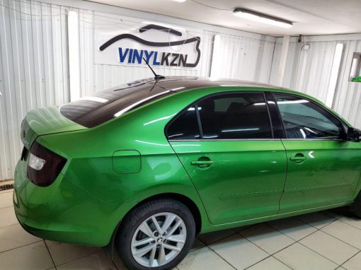 Skoda Rapid — тонировка задней части пленкой Llumar ATR, тонировка передних стекол пленкой 3M Crystalline 70, оклейка крыши и бронирование