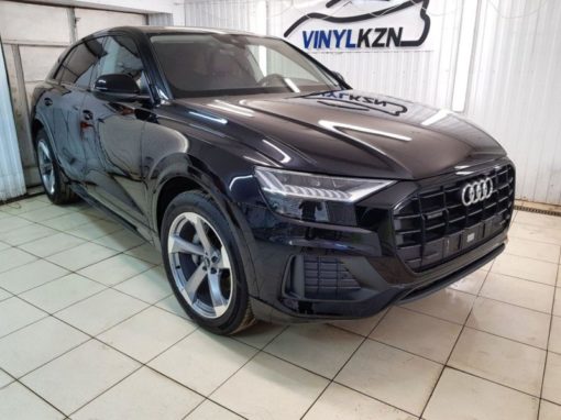 Audi Q8 — бронирование кузова премиум пленкой Llumar PPF Gloss, полировка и керамика GYEON, скрытая проводка, защитная сетка