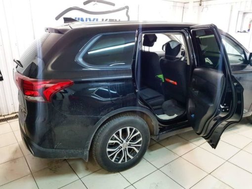 Mitsubishi Outlander — тонировка стекол автомобиля пленкой Llumar 85%