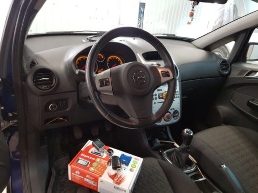 Opel Corsa — установили охранный комплекс с автозапуском Starline A93