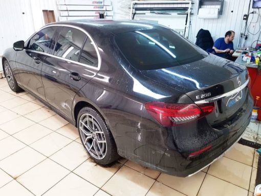 Новый Mercedes E Class 2020 года — тонировка всех стекол пленкой Llumar 65%