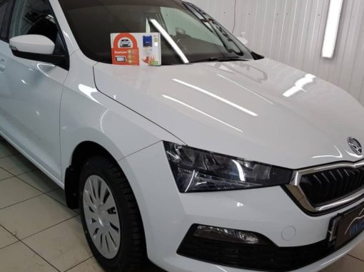 Skoda Rapid — установили охранный комплекс с автозапуском Starline A93, заднюю часть автомобиля затонировали пленкой ULTRAVISION SUPREME THERMO