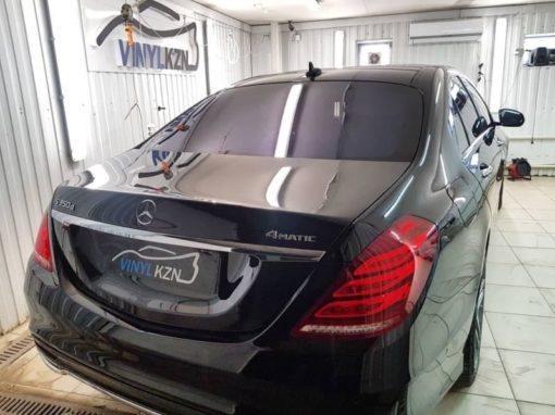 Mercedes W222 — выполнили глубокую полировку всего кузова, нанесли 4 слоя керамики, тонировка