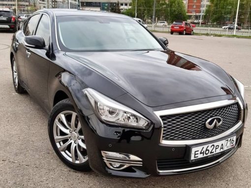 INFINITI Q70 — выполнили глубокую полировку всего кузова, нанесли два слоя керамики, бронирование фар, под ручками и порогов