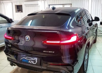 BMW X4 — затонировали заднюю часть пленкой премиум качества Llumar ATR