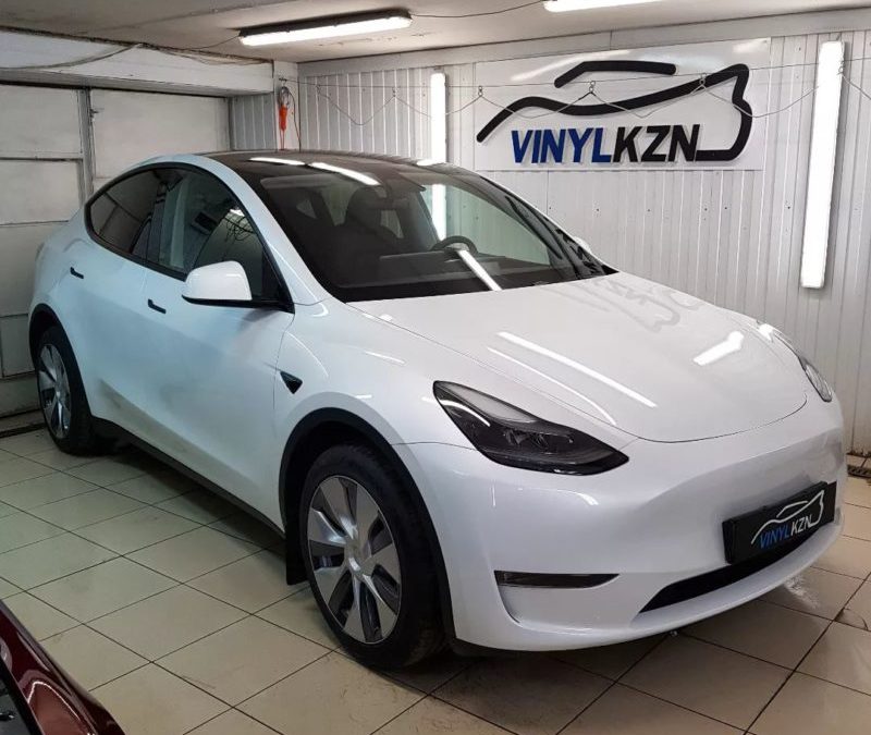 Забронировали полиуретановой пленкой Quantum Ultra Pro автомобиль Tesla Model Y