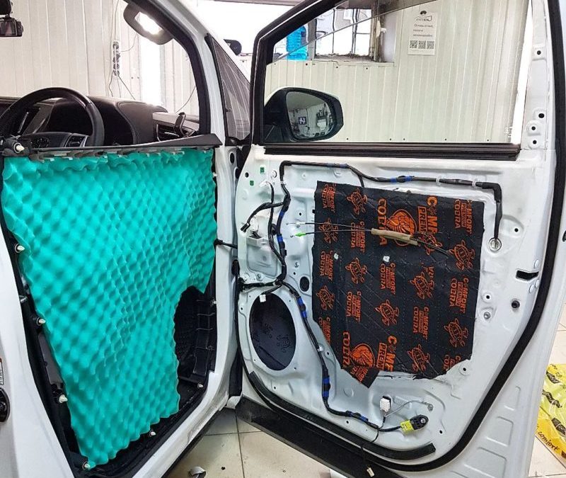 Toyota Alphard — выполнили шумоизоляцию 4 дверей премиум линейкой материалов от Comfortmat