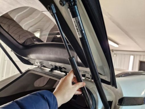 Toyota Rav 4 — установили электропривод крышки багажника