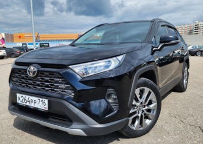 Toyota Rav 4 — глубокая полировка кузова автомобиля с нанесением керамики в два слоя