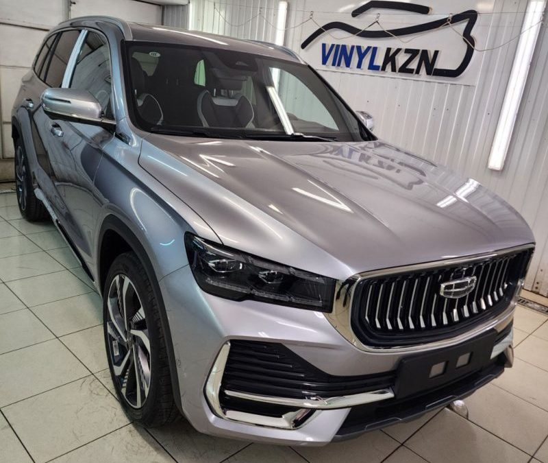 Geely Monjaro — комплексное бронирование кузова прозрачной полиуретановой плёнкой и установка защитной сетки