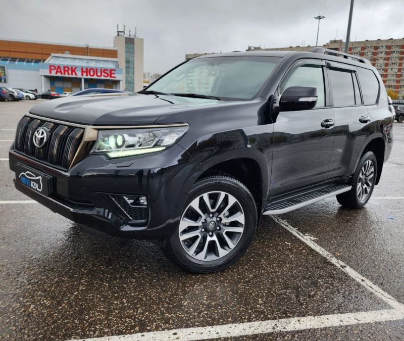 Toyota Land Cruiser Prado — забронировали прозрачной полиуретановой плёнкой весь кузов автомобиля