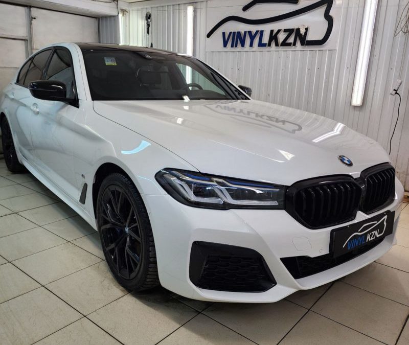 BMW 5 G30 — сделали комплексное бронирование кузова прозрачной полиуретановой плёнкой