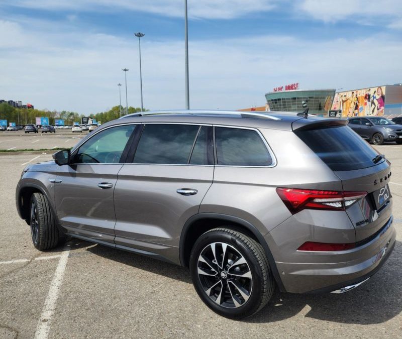 Skoda Kodiaq — забронировали полиуретановой плёнкой, затонировали стекла, оклейка хрома