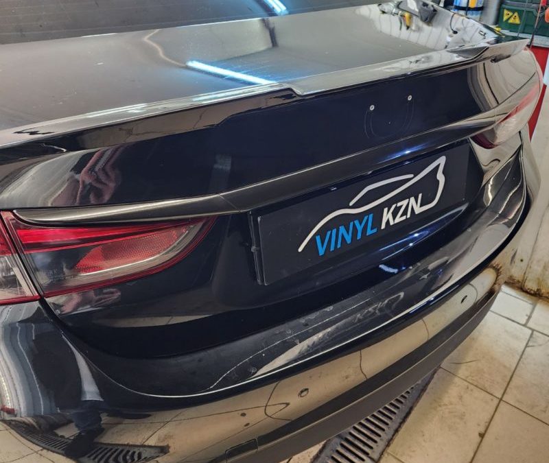 Mazda 6 — сделали антихром всех элементов кузова автомобиля и забронировали передние фары прозрачной полиуретановой плёнкой