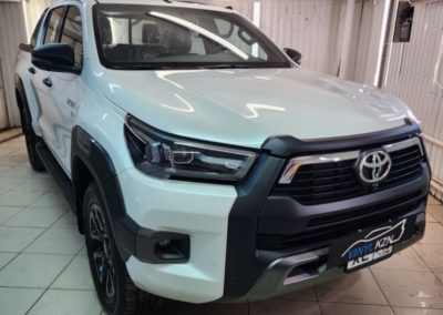 Toyota Hilux — сделали комплексное бронирование кузова прозрачной полиуретановой плёнкой