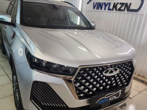 Chery Tiggo 7 — забронировали полиуретановой плёнкой капот, фары, часть крыши, под ручками и затонировали стекла и