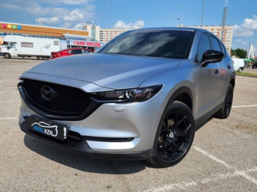 Mazda CX-5 — оклеили кузов серебристой матовой полиуретановой плёнкой, антихром, бронирование фар