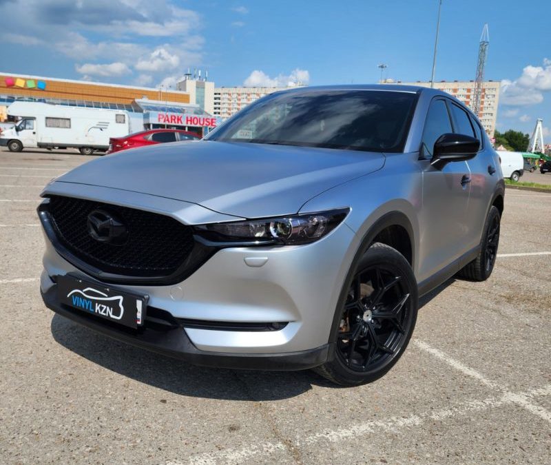 Mazda CX-5 — оклеили кузов серебристой матовой полиуретановой плёнкой, антихром, бронирование фар