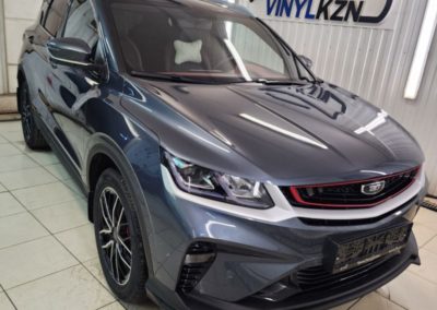 Geely Coolray — забронировали прозрачной полиуретановой плёнкой кузов и сделали тонировку