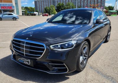Mercedes S-Класс W223 — полировка и бронирование полиуретановой плёнкой кузова, мониторов в салоне