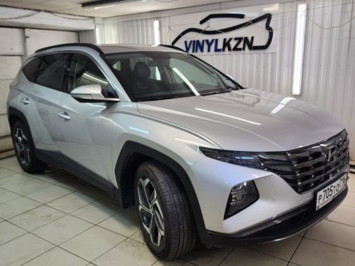 Hyundai Tucson — бронирование четырех дверей автомобиля прозрачной полиуретановой плёнкой и установлена защитная сетка