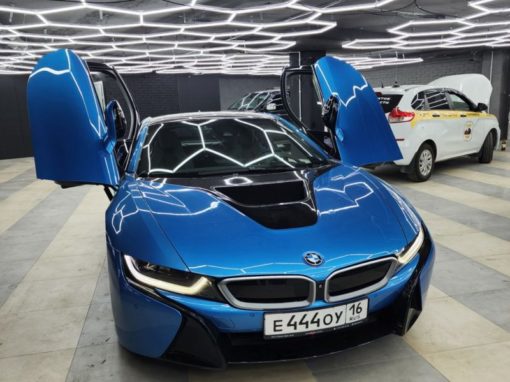 BMW i8 — была сделана русификация автомобиля