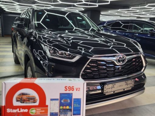 Toyota Highlander — забронировали полиуретановой пленкой кузов, установили StarLine S96 GSM и защитную сетку радиатора
