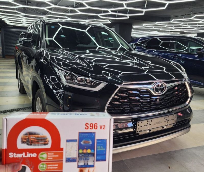 Toyota Highlander — забронировали полиуретановой пленкой кузов, установили StarLine S96 GSM и защитную сетку радиатора
