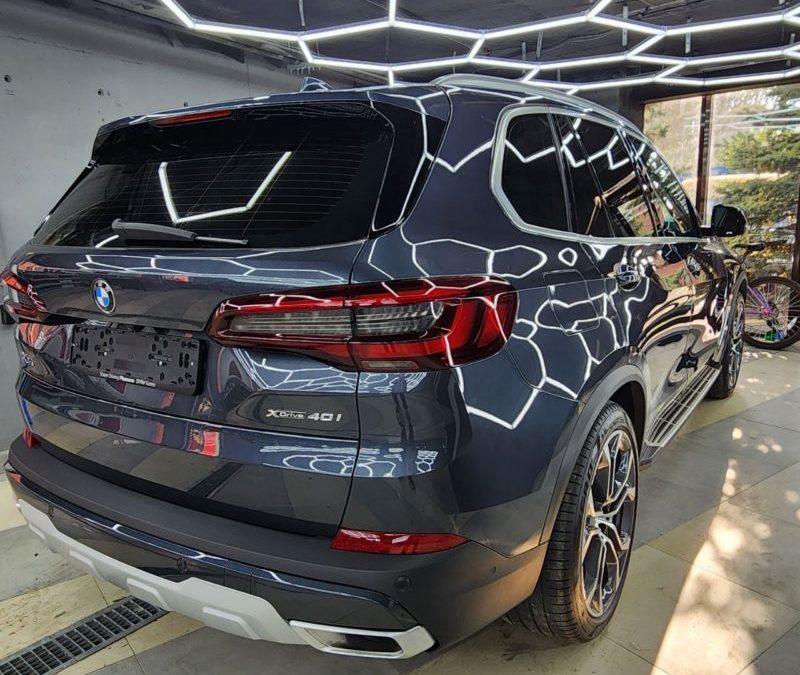 BMW X5 G05  — полировка и бронирование кузова, нанесение керамики, тонировка