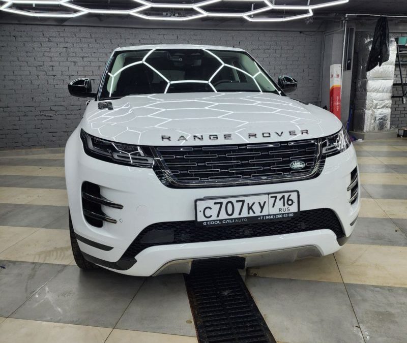Range Rover Evoque — бронирование всего кузова полиуретановой пленкой