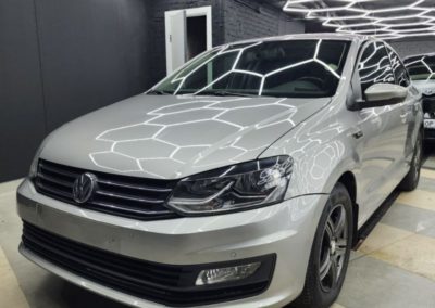 Volkswagen Polo — полировка кузова и нанесение керамики