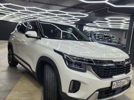 Сделано бронирование прозрачной полиуретановой плёнкой передней части Kia Seltos и всех зон риска