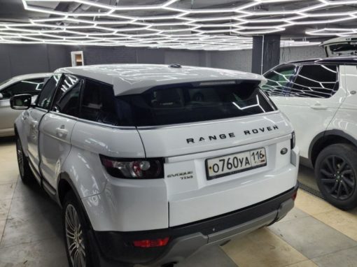 Range Rover Evoque — установили электропривод крышки багажника