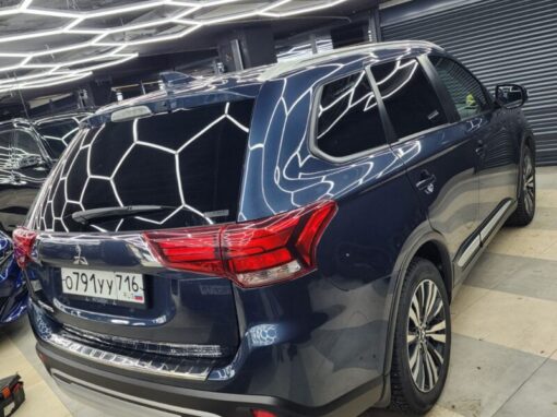 Mitsubishi Outlander — установили электропривод крышки багажника