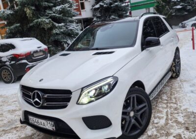 Mercedes Benz GLE — полировка кузова автомобиля и химчистка салона