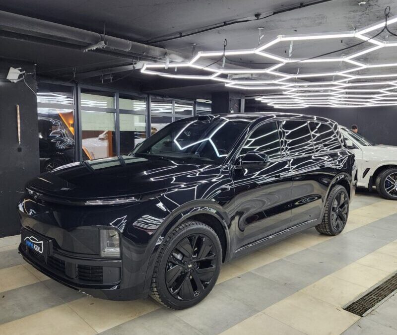 Lixiang L9 — сделали антихром, бронирование фар, химчистка салона, реставрация водительского сиденья, коррекция пленки