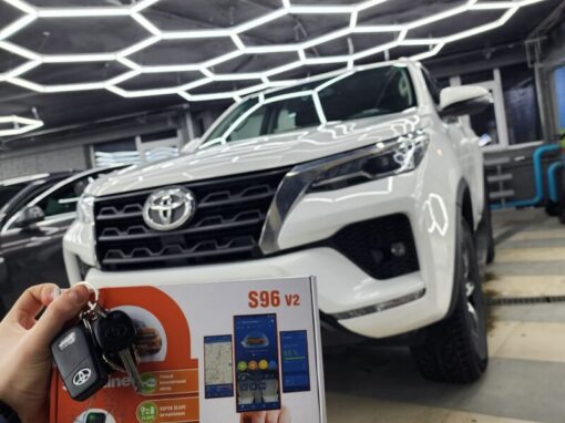 Установили охранный комплекс StarLine S96 GSM — Toyota Fortuner