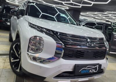 Mitsubishi Outlander — комплексное бронирование кузова полиуретановой пленкой, атермальная тонировка стекол