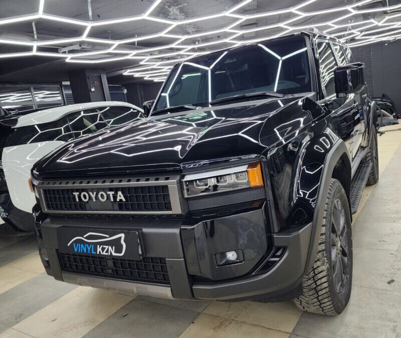 Toyota Land Cruiser Prado — бронирование кузова, установка доводчиков, нанесение керамики на кожу, тонировка