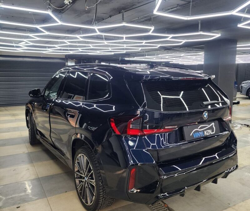 BMW X1 — бронирование кузова и лобового стекла, бронирование панорамы и мониторов в салоне