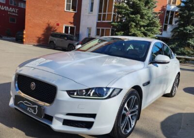 Jaguar XE — полировка кузова, нанесение 2 слоев керамики, химчистка слона