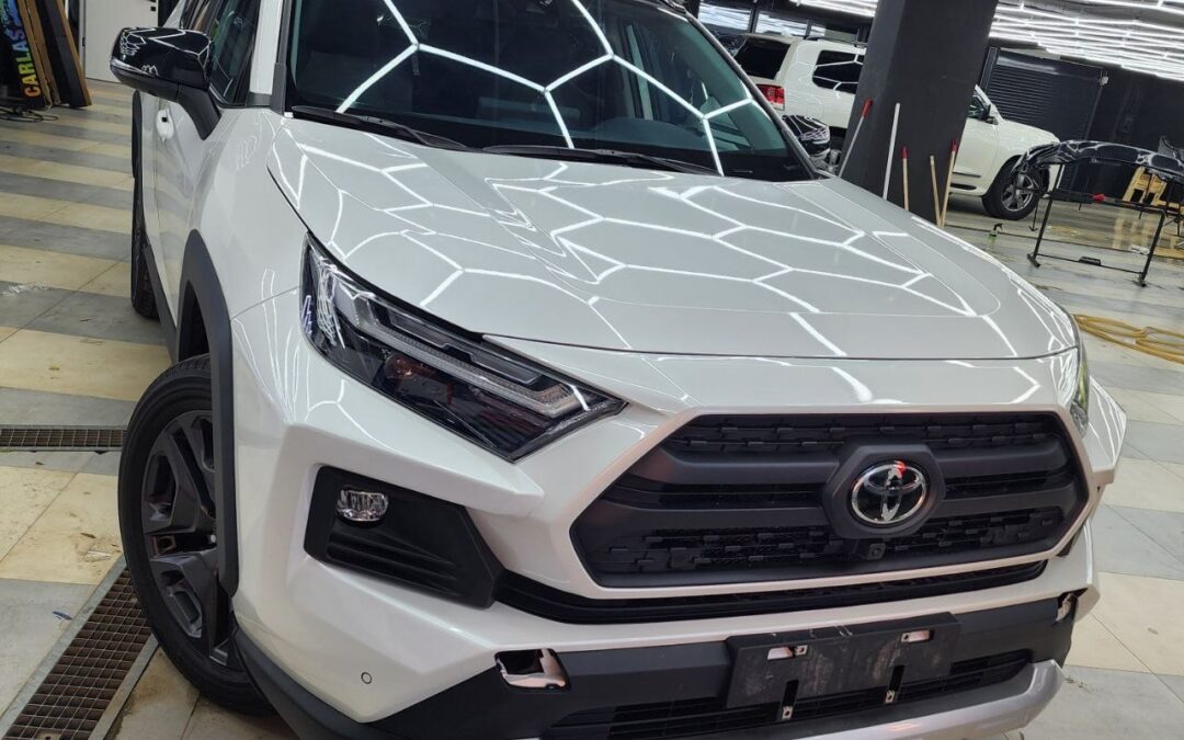 Toyota Rav 4 — бронирование кузова авто, тонировка стекол