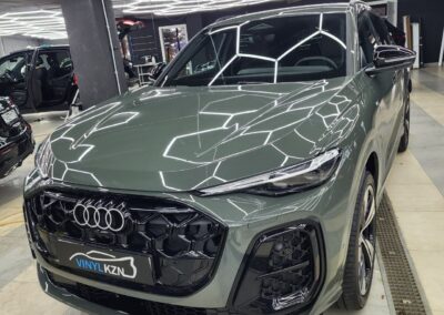 Audi Q5 —  бронирование полиуретановой пленкой основных зон риска