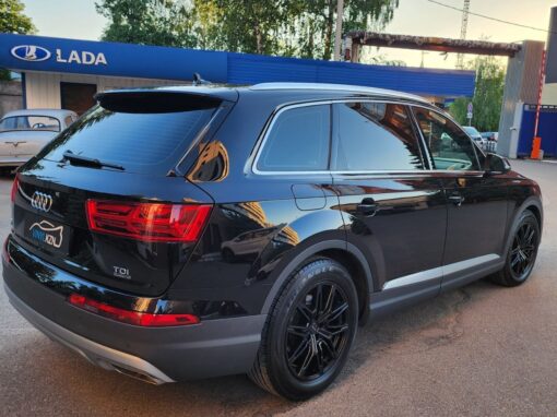 Audi Q7 — полировка кузова и нанесение керамики