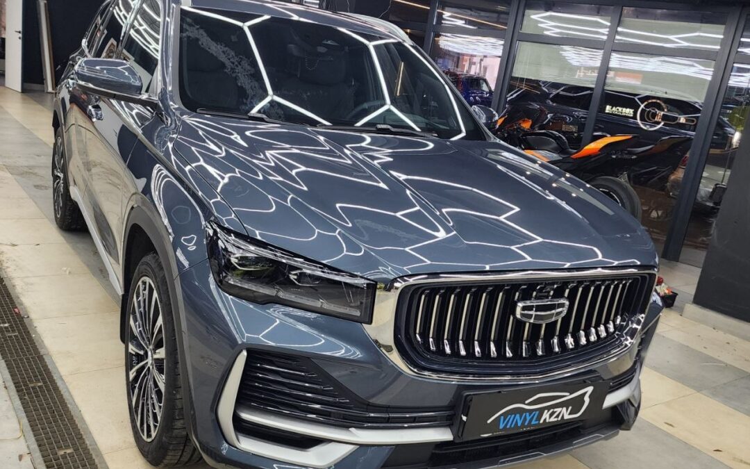 Geely Monjaro — бронирование кузова и монитора в салоне