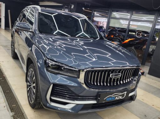 Geely Monjaro — бронирование кузова и монитора в салоне