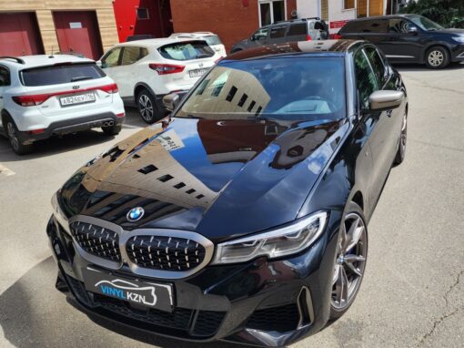 BMW 3 G20 — демонтаж пленки, ремонт вмятины, чистка кузова, керамика