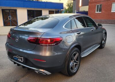 Mercedes Benz GLC — химчистка, ремонт сколов и полировка, тонировка